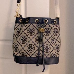 Tory Burch Mini monogram Bucket Bag blue